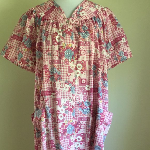 House Coat Dress button up Pink and blue flowers.. - Picture 2 of 8